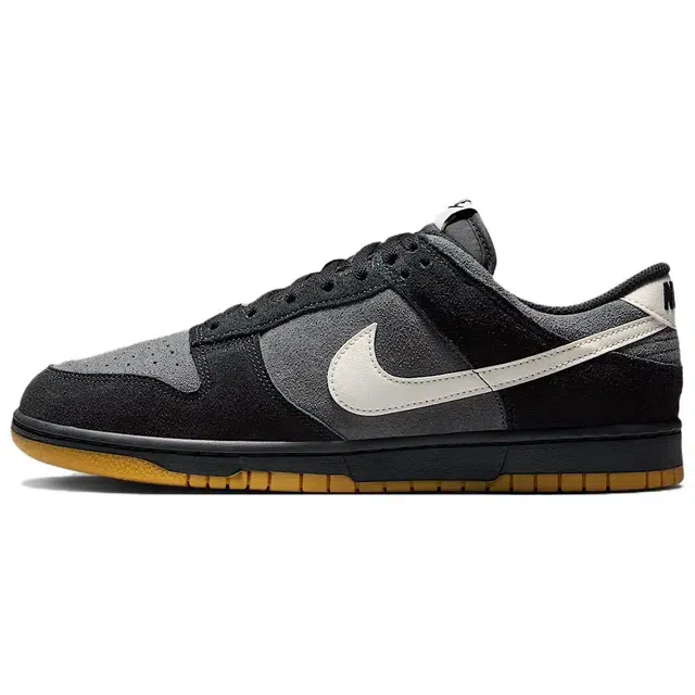 Nike Dunk Low Retro SE "Black Grey Gum"