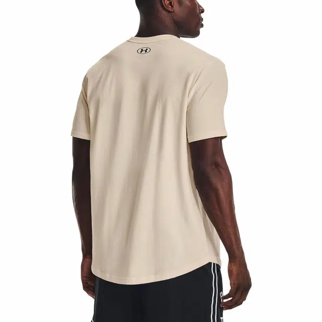 Under Armour T