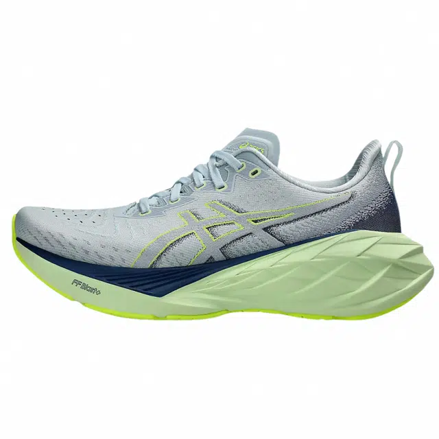 Asics Novablast 4