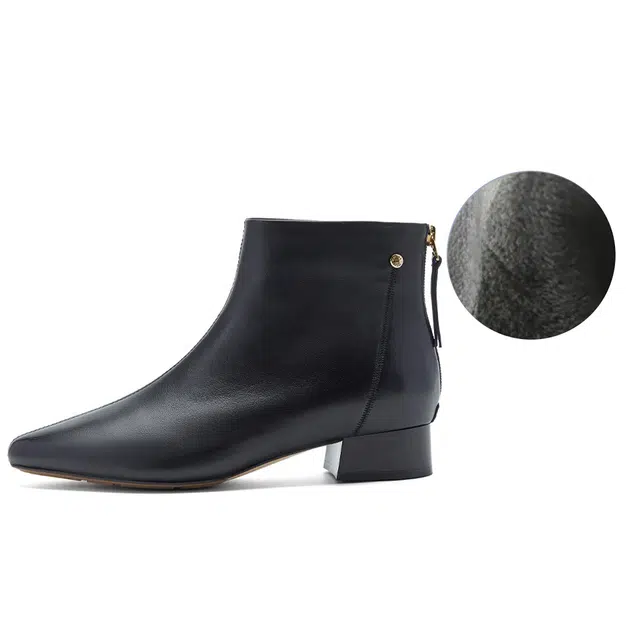 NINE WEST