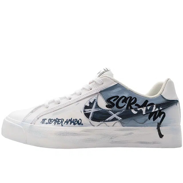 Nike Court Royale