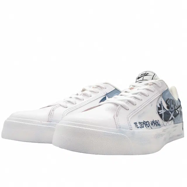 Nike Court Royale