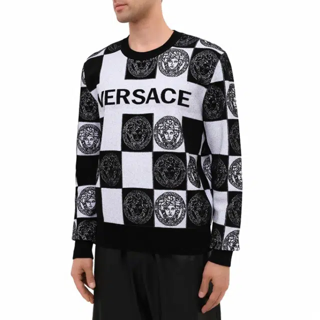 VERSACE