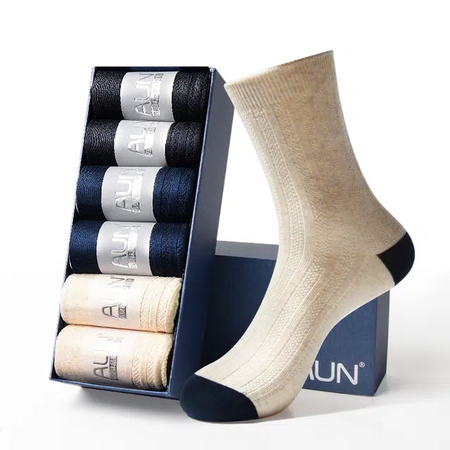 AUN 6
