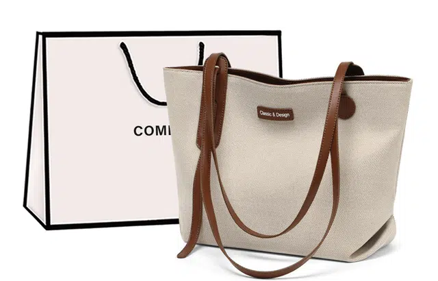 COMELY Tote
