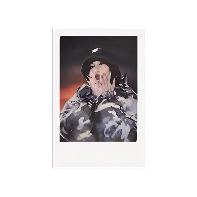 YG Entertainment LISA PB4.0 YG