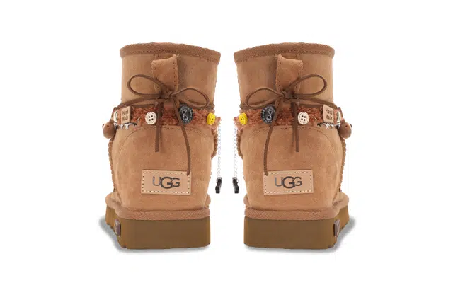 UGG CLASSIC MINI