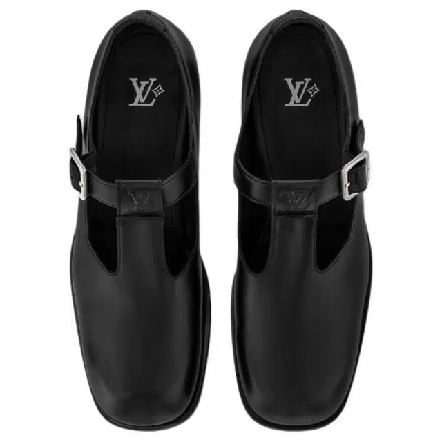 LOUIS VUITTON Diplomat