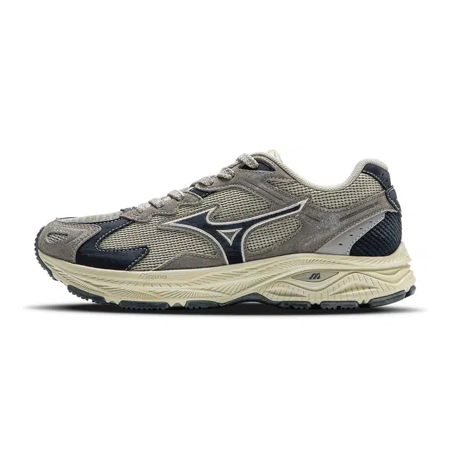 Mizuno Racer S CNY