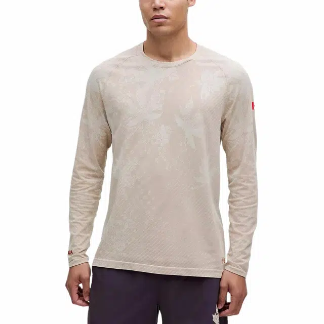 lululemon Metal Vent TechTeam Canada COC Silverescent T