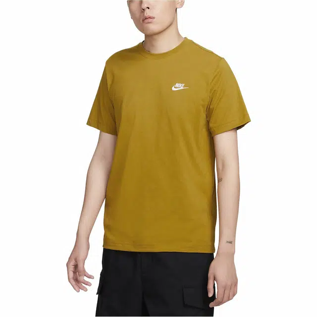 Nike Sportswear Club LogoT