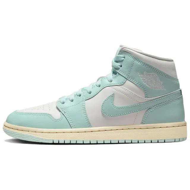 Jordan Air Jordan 1 "Light Dew"