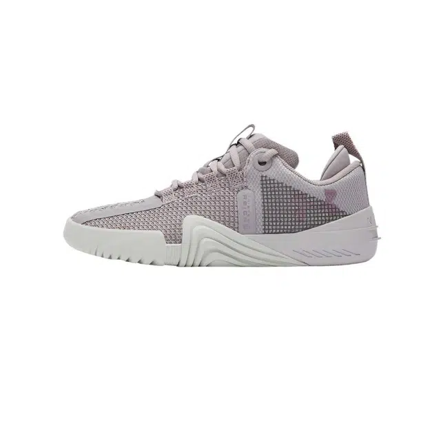 Under Armour REIGN 6