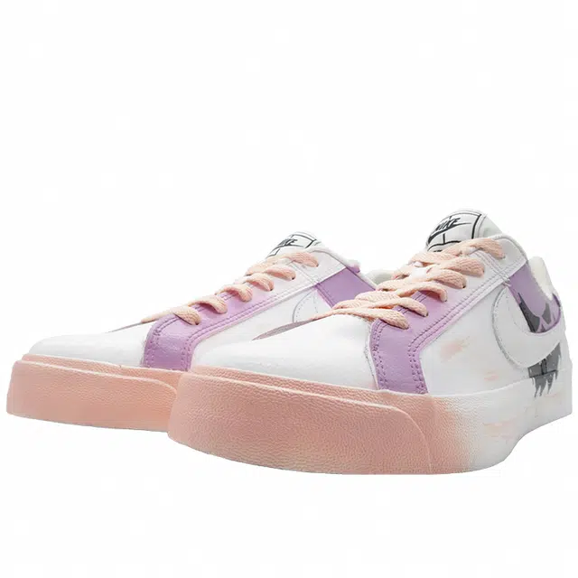Nike Court Royale