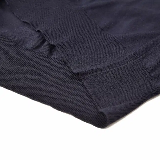 CORNELIANI V