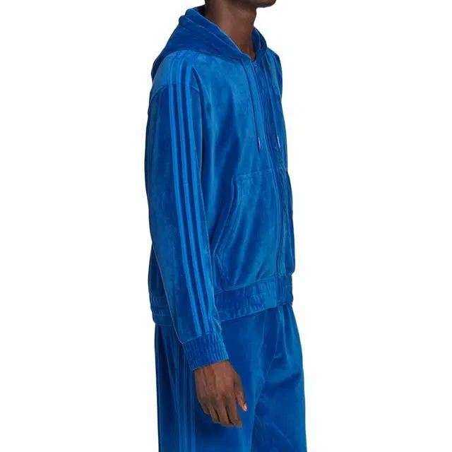adidas originals FW22 Logo