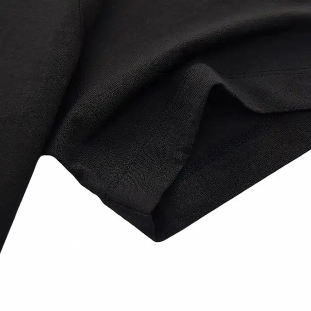 CORNELIANI T