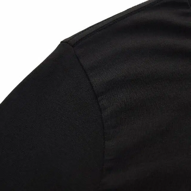 CORNELIANI T