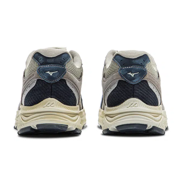 Mizuno Racer S CNY