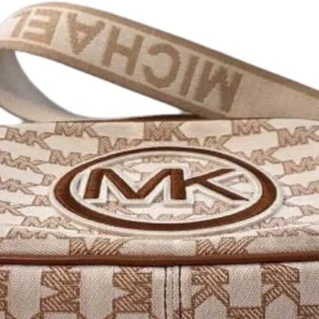 MICHAEL KORS MK Jet Set Travel Logo