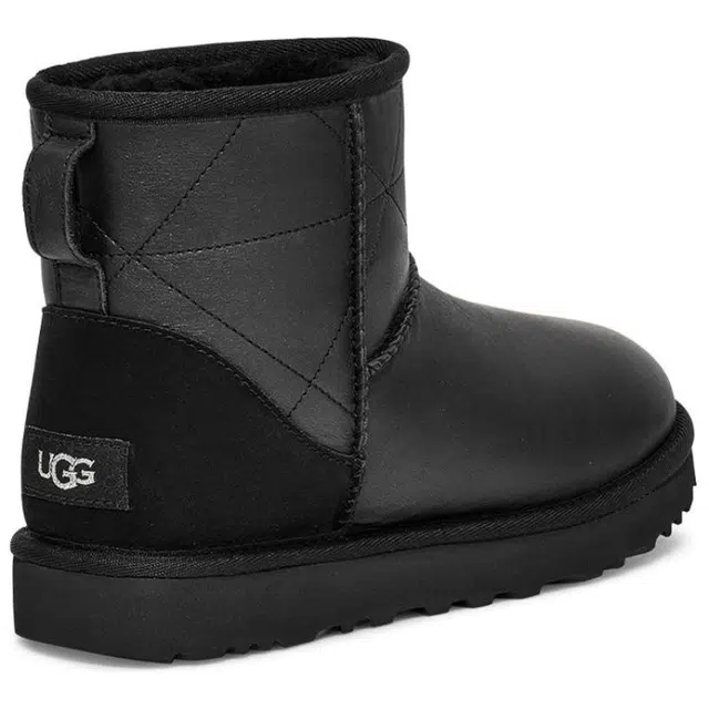 UGG