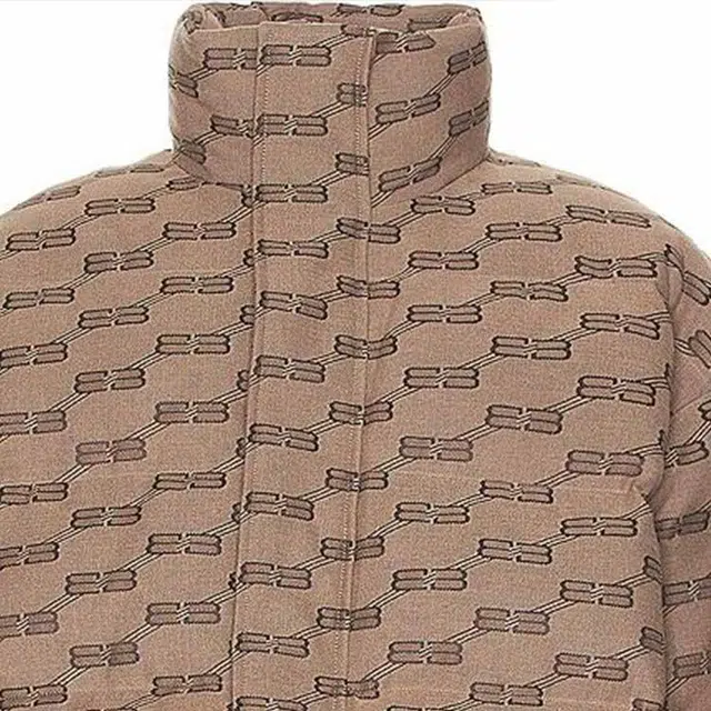 Balenciaga SS22 Logo