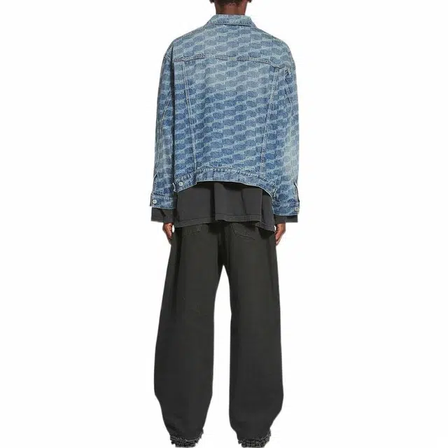 Balenciaga FW22 Logo