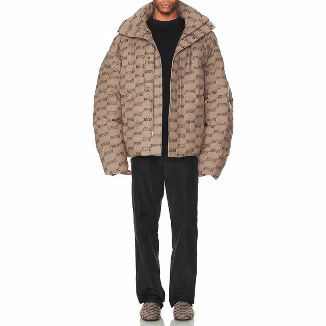 Balenciaga SS22 Logo