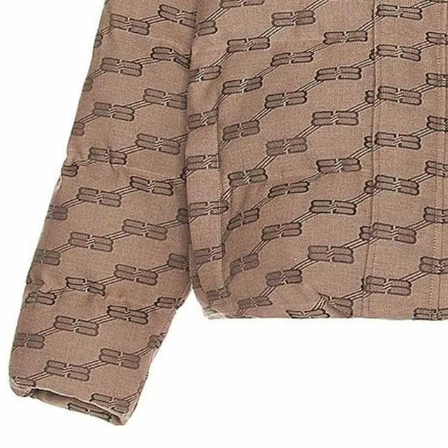Balenciaga SS22 Logo