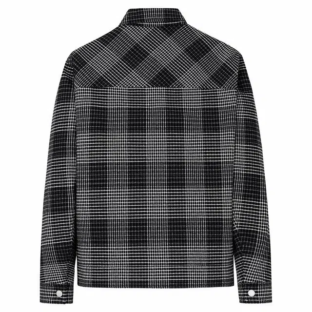 与狼共舞 翻领格纹时尚质感羽绒服 男款 黑白