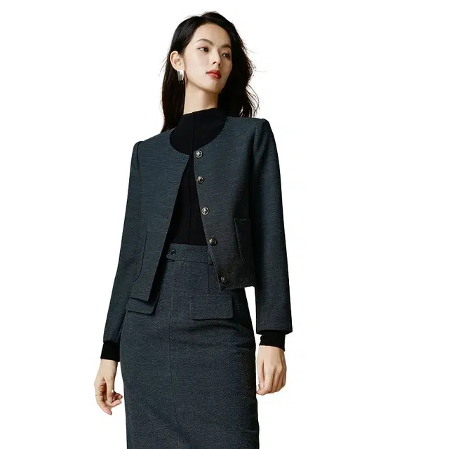 晚白 排扣设计有里衬版型挺括短外套 女款 深灰色