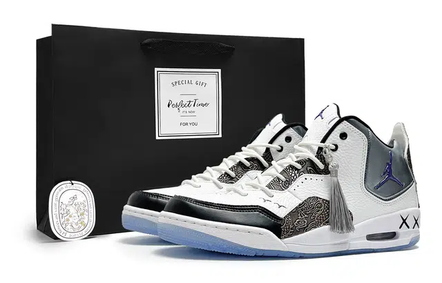 Jordan Courtside 23