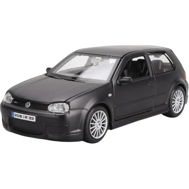 Maisto 124 R32