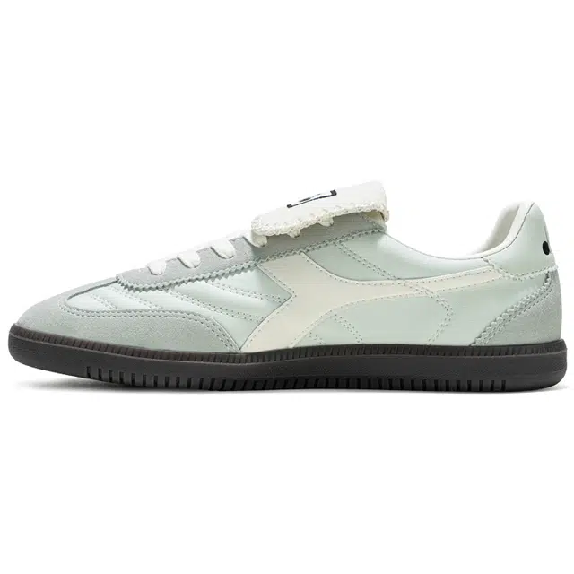 diadora Saunter FC