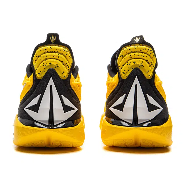 LiNing JB3 Marquette University Carbon Core Technology