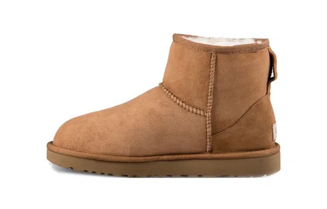 UGG CLASSIC MINI