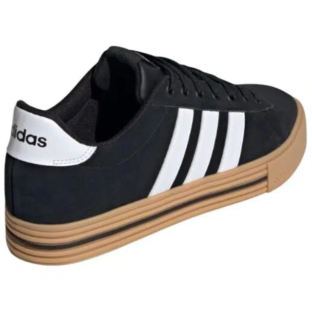 adidas DAILY 4.0
