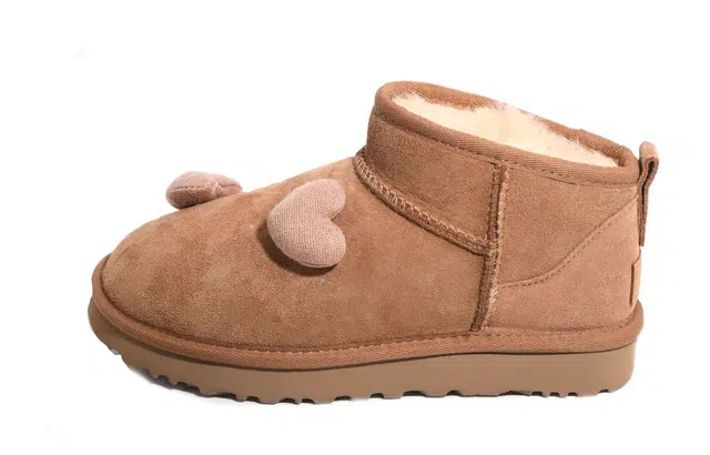 UGG CLASSIC ULTRA MINI