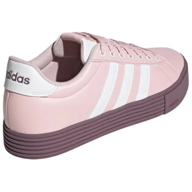 adidas DAILY 4.0
