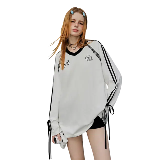 UNIFREE V-Neck Long Sleeve T-Shirt