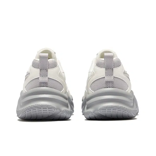 鸿星尔克 骜悟 复古舒适 回弹耐磨透气 低帮 生活休闲鞋 男款 微晶白云雾灰