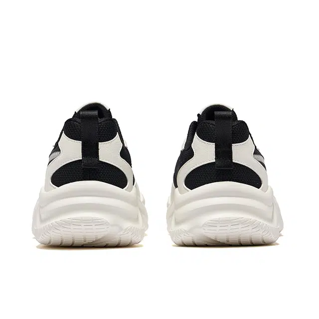 鸿星尔克 骜悟 复古舒适 回弹耐磨透气 低帮 生活休闲鞋 男款 正黑微晶白