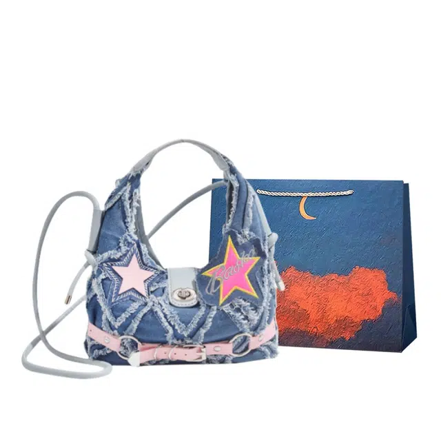 爱尔绅特 辣妹风五角星贴布设计毛边 牛仔布 斜挎包 常规 女款 蓝色