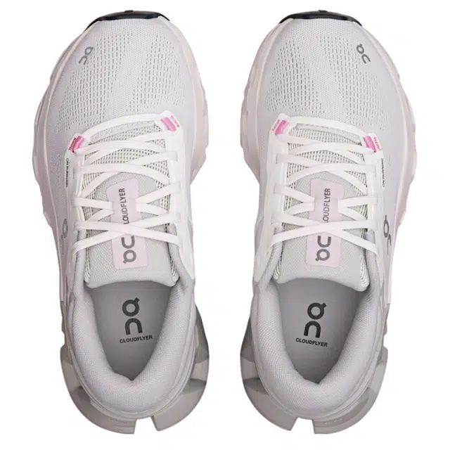 On Cloudflyer 5 WMNS