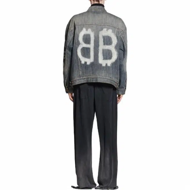 Balenciaga SS23