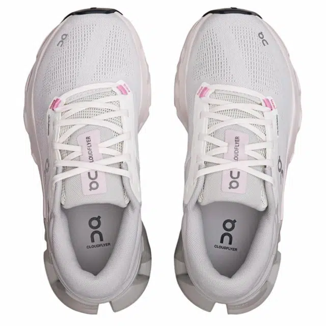 On Cloudflyer 5 WMNS