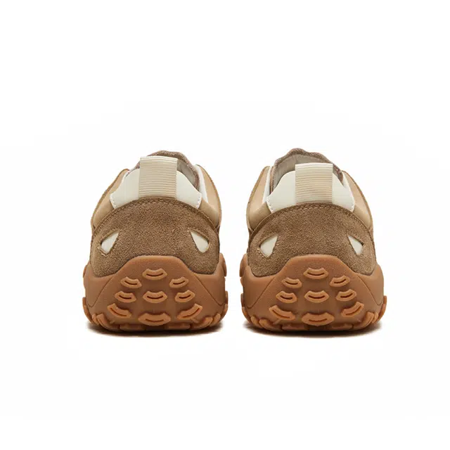CAMEL ACTIVE