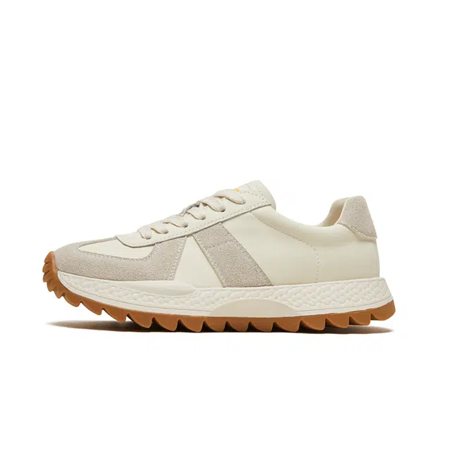 CAMEL ACTIVE
