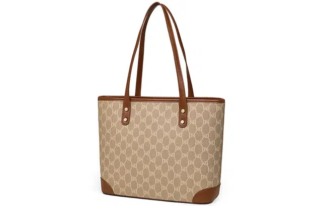 COMELY Tote