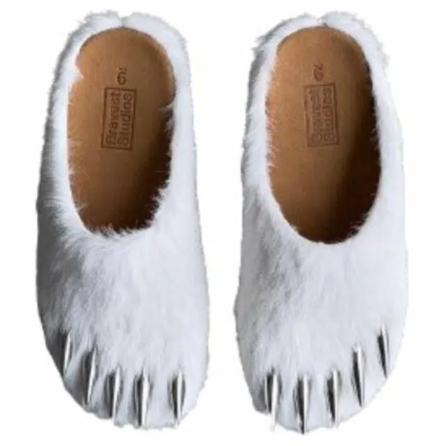 BRAVEST STUDIOS Polar Bear Claws